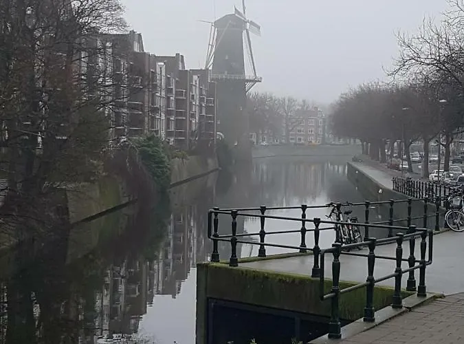 Cafe The Windmill Hotell Schiedam